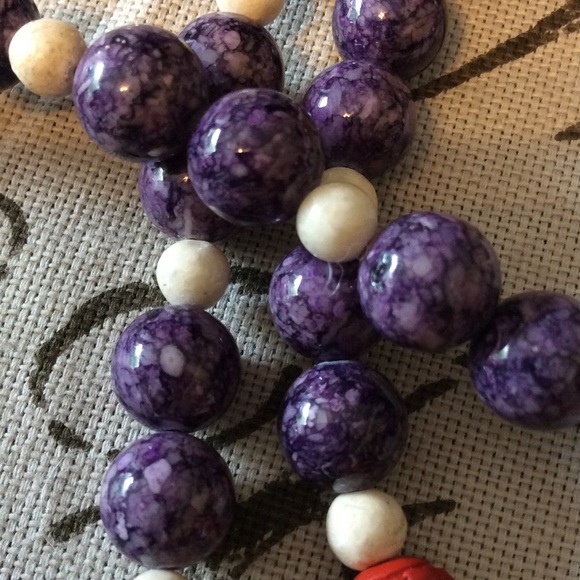 Vintage beaded necklace purple🚺 - Picture 2 of 3